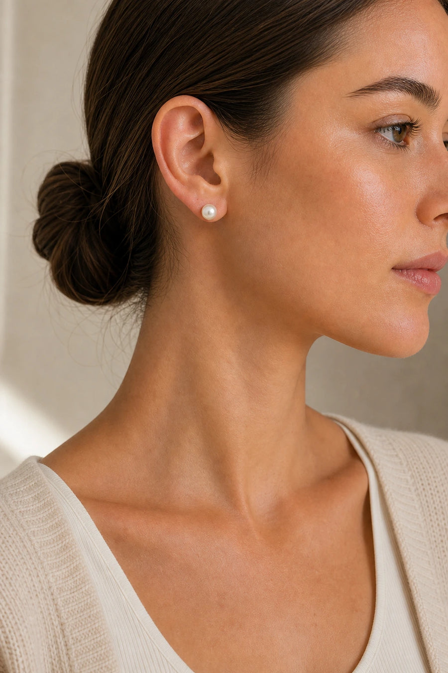Real on-ear scale, shown clearly.
